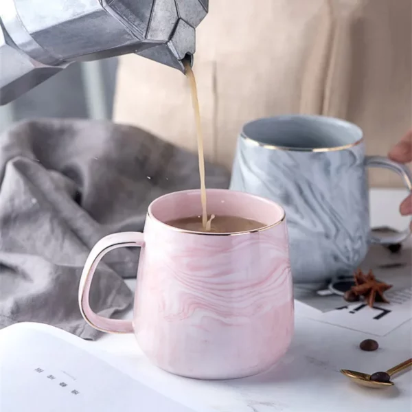 Tasse à café thé en mug céramique marbré bordure dorée - Madomio